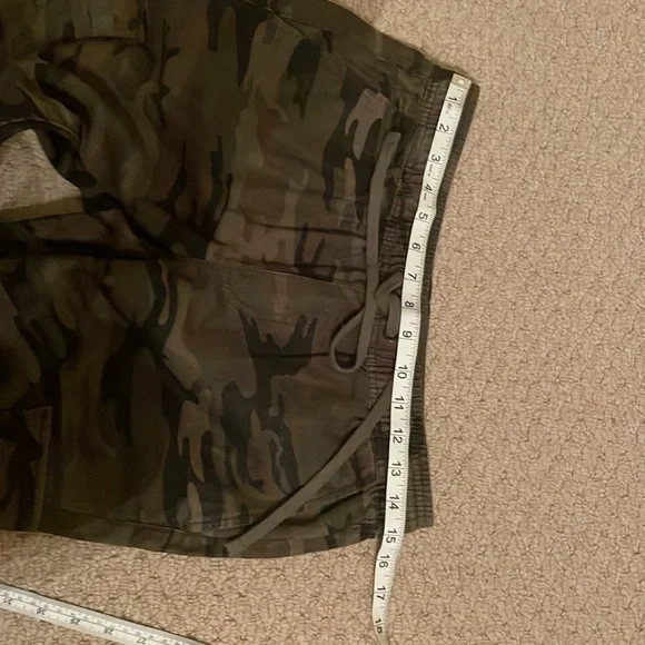 Sanctuary Anthropologie camo joggers XS - Picture 3 of 4